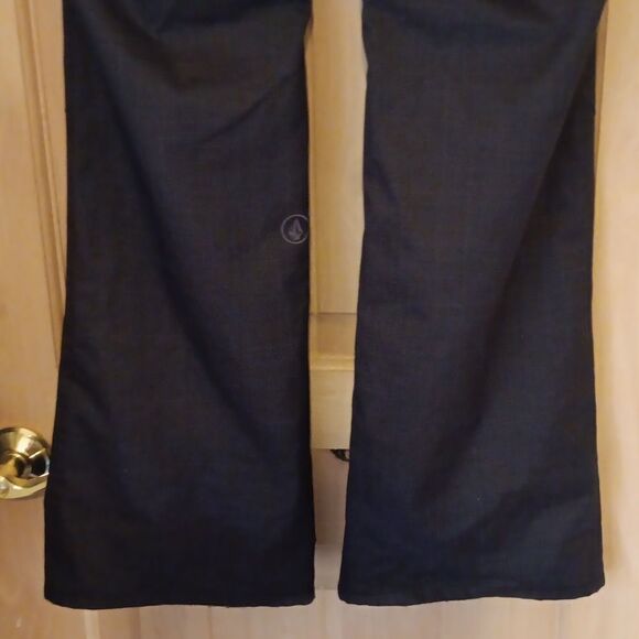 Volcom "True to This" Snowboarding Pants - Picture 7 of 16